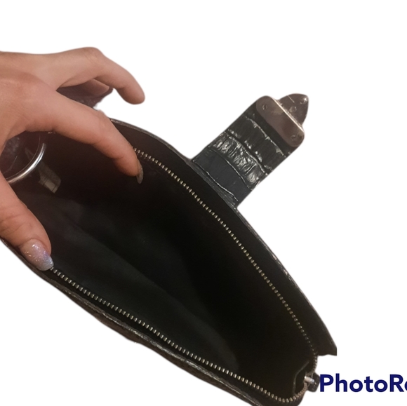 Guess clutch - Picture 3 of 3